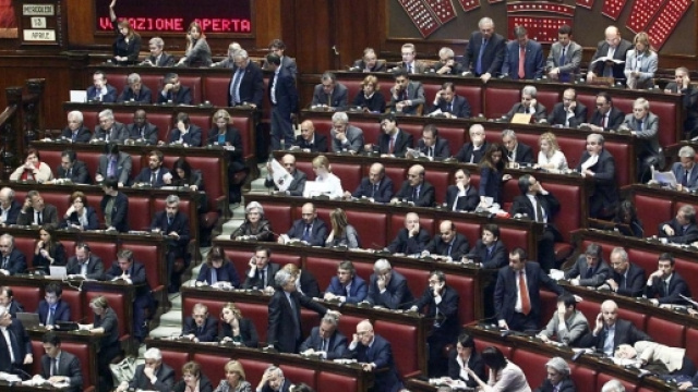 I gruppi parlamentari che guadagnano di pi&ugrave; e di meno