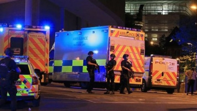 Stato d'allerta della Polizia di Manchester dopo l'attentato