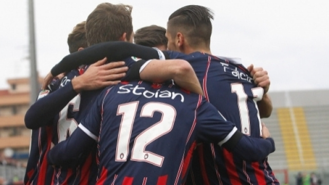 I calciatori del Crotone, squadra di Serie A