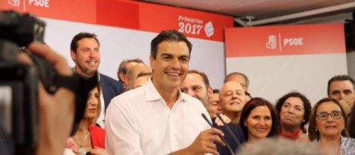 Pedro S&aacute;nchez se convierte en l&iacute;der de los socialistas con algo m&aacute;s del 50% de los votos V&iacute;a com.ec