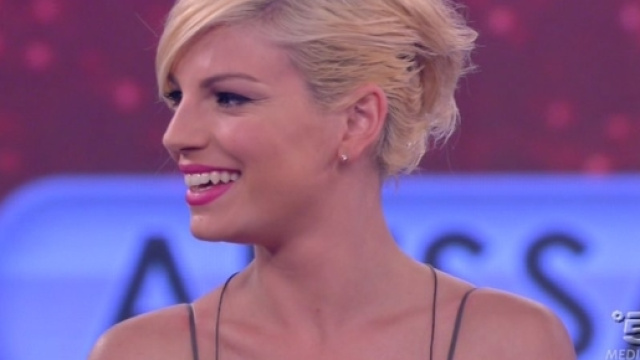 Chi smentisce il flirt tra Emma Marrone e Riccardo Scamarcio - diregiovani.it
