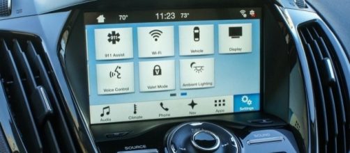 Ford adds Apple CarPlay and Android Auto to Sync 3, enhances its ... - cnet.com