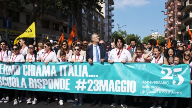 Testa del corteo. In prima fila il Prof. Fabrizio Micari Rettore dell'Universit&agrave; di Palermo
