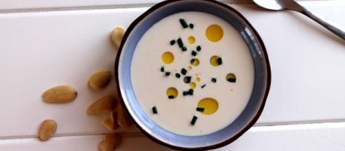 Come en Verde: Ajoblanco de coco - comeenverde.com