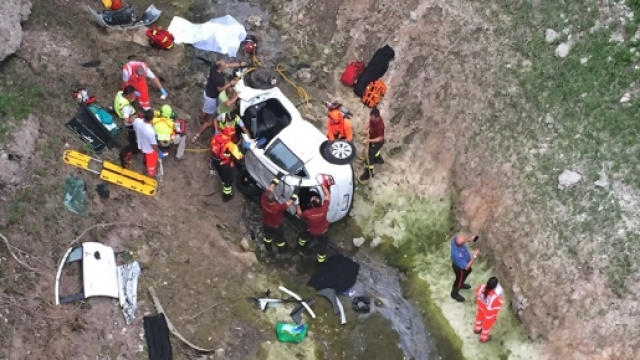 Calabria, 19enne muore in un drammatico incidente stradale. (foto di repertorio)