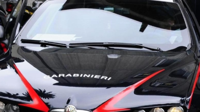 Un'autovettura dei carabinieri