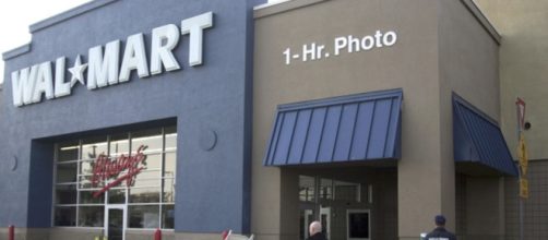 Walmart bans woman for racial comments - via StarTribune.com