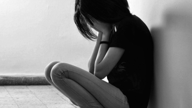 Blue Whale: ragazza cade nella trappola, salvata dalle amiche