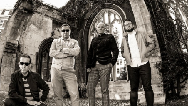 La band londinese Proper, al loro debutto discografico