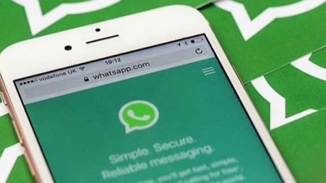 La Polizia di Stato mette in guardia gli utenti di WhatsApp