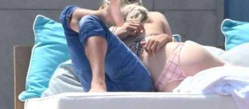 Bye Kourtney: Scott Disick spotted getting cozy with Bella Thorne ... - thenet.ng