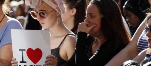 Latest on Manchester Terror Attack: Defiant Manchester Gathers for ... - stream.org