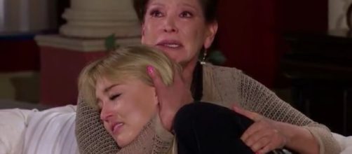 Montserrat chora a perda do marido nos bra&ccedil;os de sua sogra