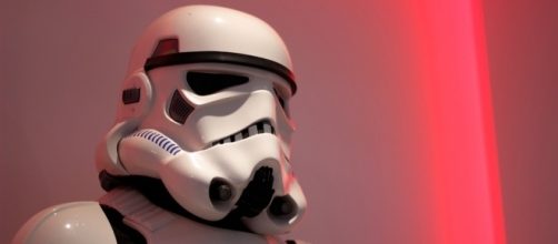 Photo via Pixabay by nalik25390