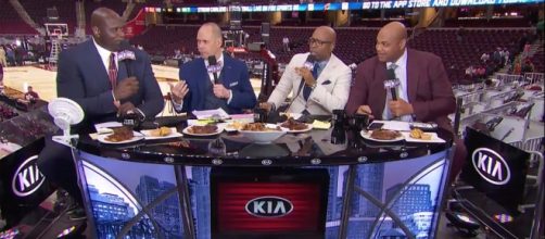 TNT segment derails as Shaq and Charles Barkley trade insults ... - businessinsider.com