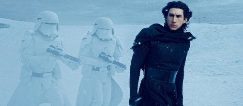 Watch Oscar Isaac Charm the Pants off Every Single Star Wars: The ... - vanityfair.com