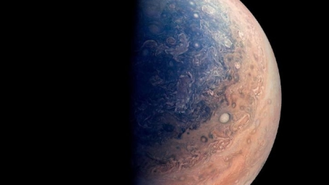 Le foto di Giove scattate dalla missione spaziale Juno. Credits: NASA