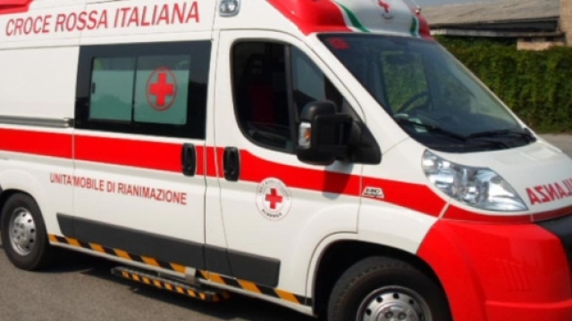 Regione Lazio, alla Pisana la protesta operatori della Croce Rossa ... - cinquequotidiano.it