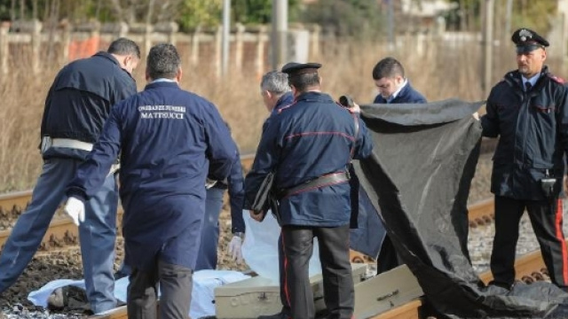 Sicilia, ragazza travolta da un treno in corsa