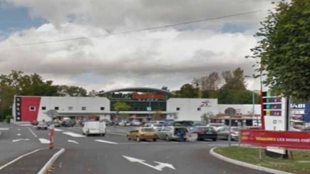 Un braquage a mal tourn&eacute; &agrave; l'Intermarch&eacute; de Provins (Seine et Marne) ce matin.