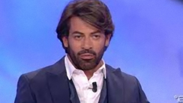 Uomini e Donne: Alex Adinolfi, duro attacco a Gianni Sperti.