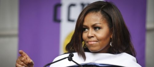 Michelle Obama gives a good speech - Photo: Blasting News Library - theundefeated.com