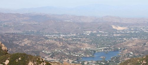 The view from Sandstone Peak in the Santa Monica Mountains National Recreation Area is seen in 2011 (Photo: Seanydelight/Wikimedia Commons)