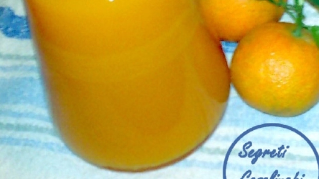 Delizioso liquore al miele e al gusto di mandarino.
