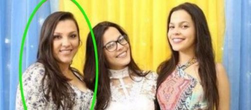 Carine, irm&atilde; mais velha de Emilly