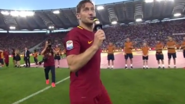 Francesco Totti durante il suo discorso di addio