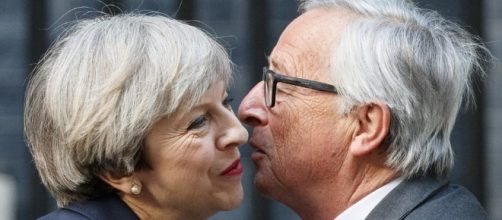 British PM May dines with EU leaders as Brexit positions harden ... - dw.com