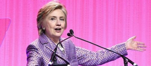 Hillary Clinton talks about her devastating 2016 loss [Image credit: Twitter/@cashleelee]