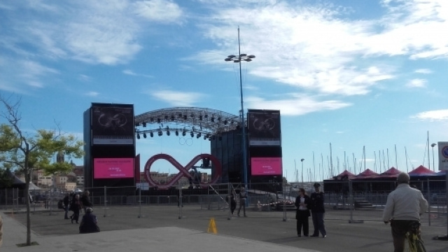 Il palco del Giro 100 da dove domani verranno presentate le squadre partecipanti alla manifestazione.