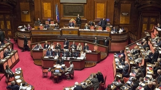 Il Senato ha approvato il Ddl Concorrenza: novit&agrave; per telefoni e assicurazione Rc auto.