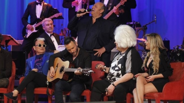 Maurizio Costanzo Show puntata del 4 maggio