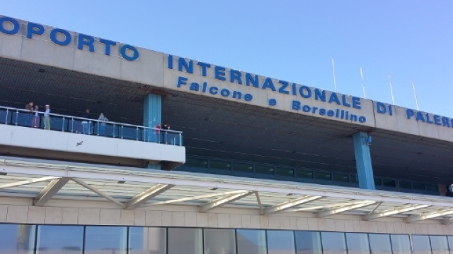 Palermo, asta per oggetti smarriti all'aeroporto Falcone e Borsellino