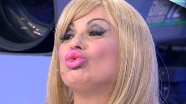 Tensione a Uomini e Donne: Tina Cipollari lascia lo studio - novella2000.it