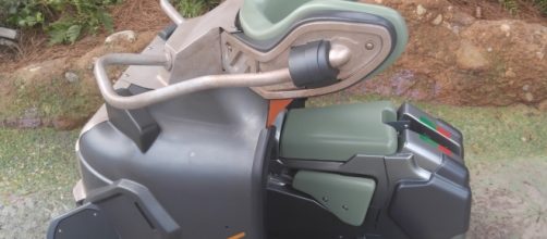 A test ride vehicle in front of the Flight of Passage ride at Disney's Animal Kingdom. (Photo by Barb Nefer)