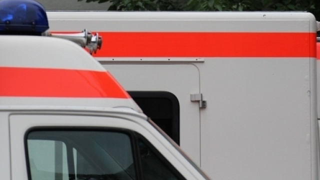 Bimba dimenticata nell'auto dalla madre: si poteva evitare la tragedia?