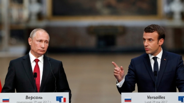 Scontro sulle interferenze russe durante le elezioni francesi - huffingtonpost.it