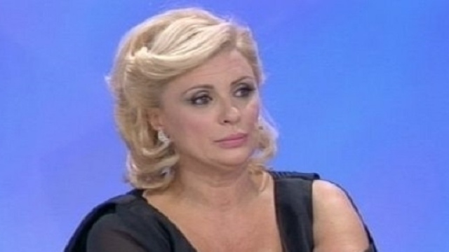 Tina Cipollari: parteciper&agrave; a Pechino Express? La comunione dei figli