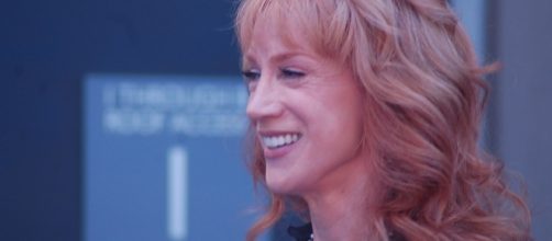 Comedian Kathy Griffin under fire for her bloody depiction of Donald Trump in photo shoot. (Flickr/Sharon Graphics)