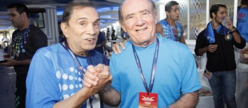 Ded&eacute; Santana (&agrave; esquerda) &eacute; um dos que ficou pobre por n&atilde;o saber guardar dinheiro