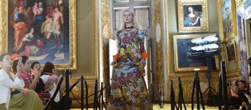 Gucci 2018 Cruise Collection: pearl logos, gold shoes, gilded ... - footwearnews.com