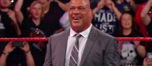 'Raw' General Manager Kurt Angle was anything but smiles on the latest show. [Image via Blasting News image library/inquisitr.com]
