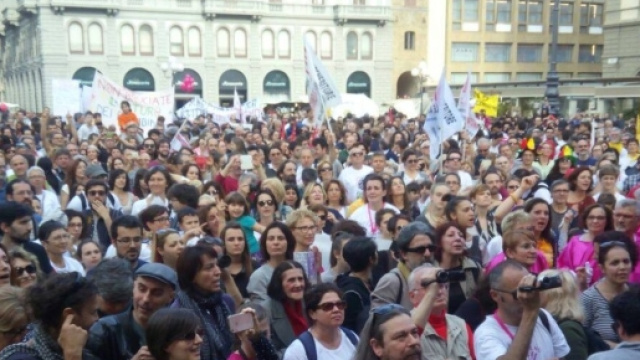 Cittadini di Cicerale si ribellano all'inserimento di immigrati nel paese - zerowasteitaly.org