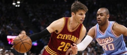 Kyle Korver trade defies the odds in helping Cavs' present, Hawks ... - sportingnews.com