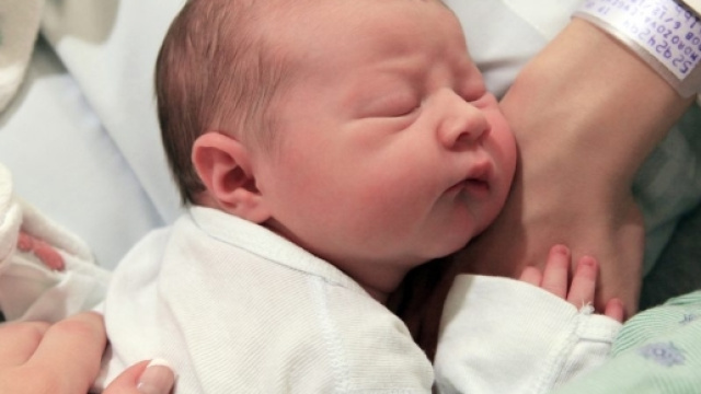 Bonus mamma su Inps: ecco a chi spetta, i requisiti