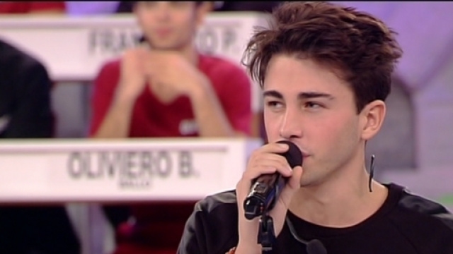 Riccardo Marcuzzo uscir&agrave; da Amici per un complotto? La teoria dei fans