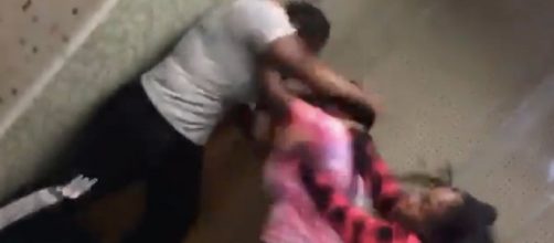 Female students fighting at Cheltenham High School- youtube.com